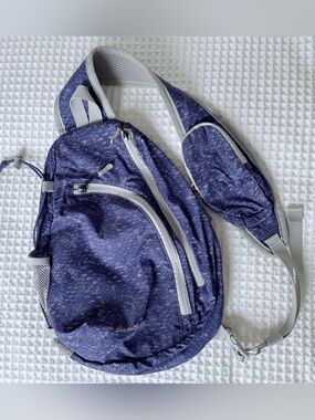 Eddie Bauer Stowaway bag, purple